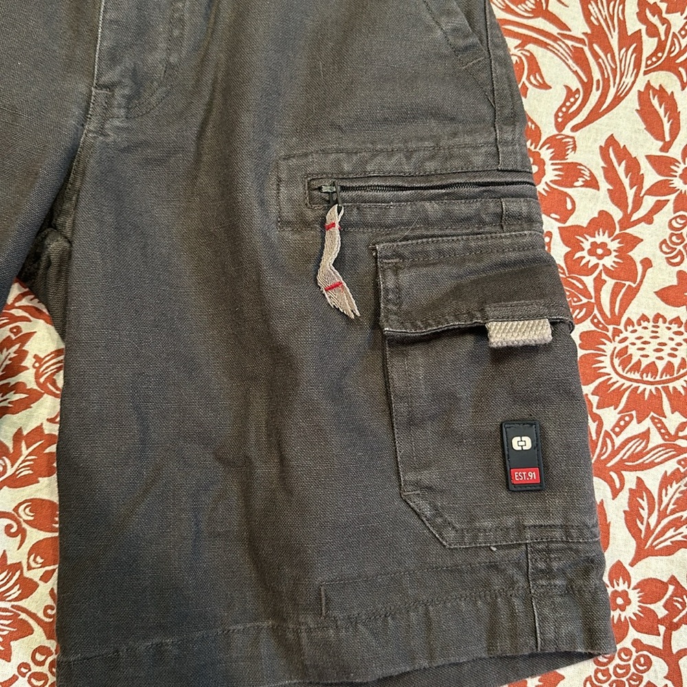 OTB, cargo shorts with belt